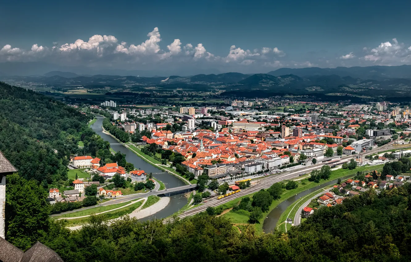 Фото обои горы, река, здания, панорама, Словения, Slovenia, Целе, Celje