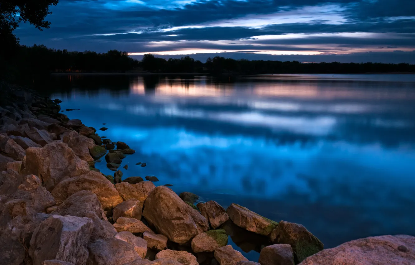 Фото обои озеро, камни, берег, вечер