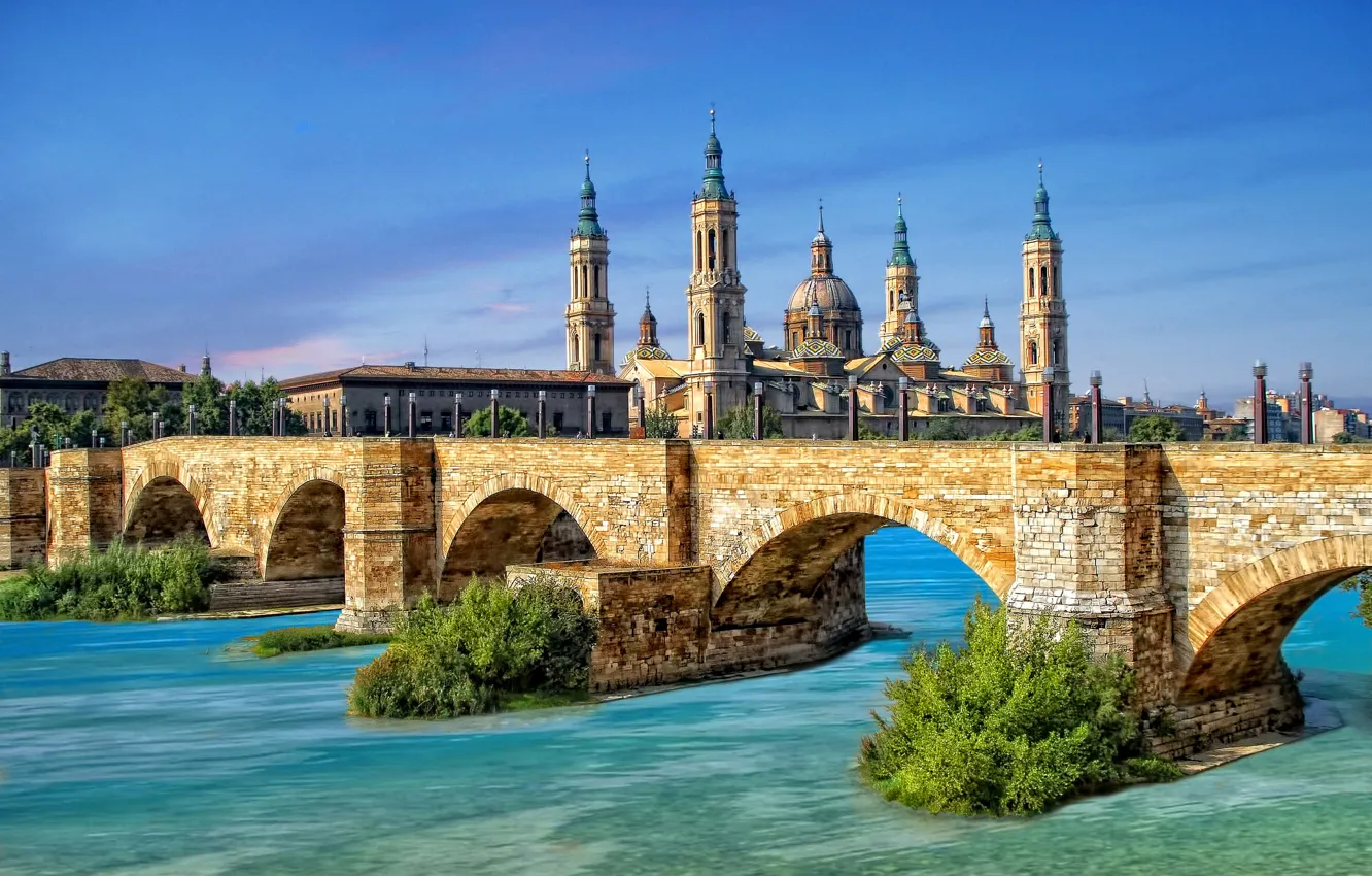 Фото обои небо, мост, Испания, Сарагоса, Базилика-де-Нуэстра-Сеньора-дель-Пилар, река Эбро