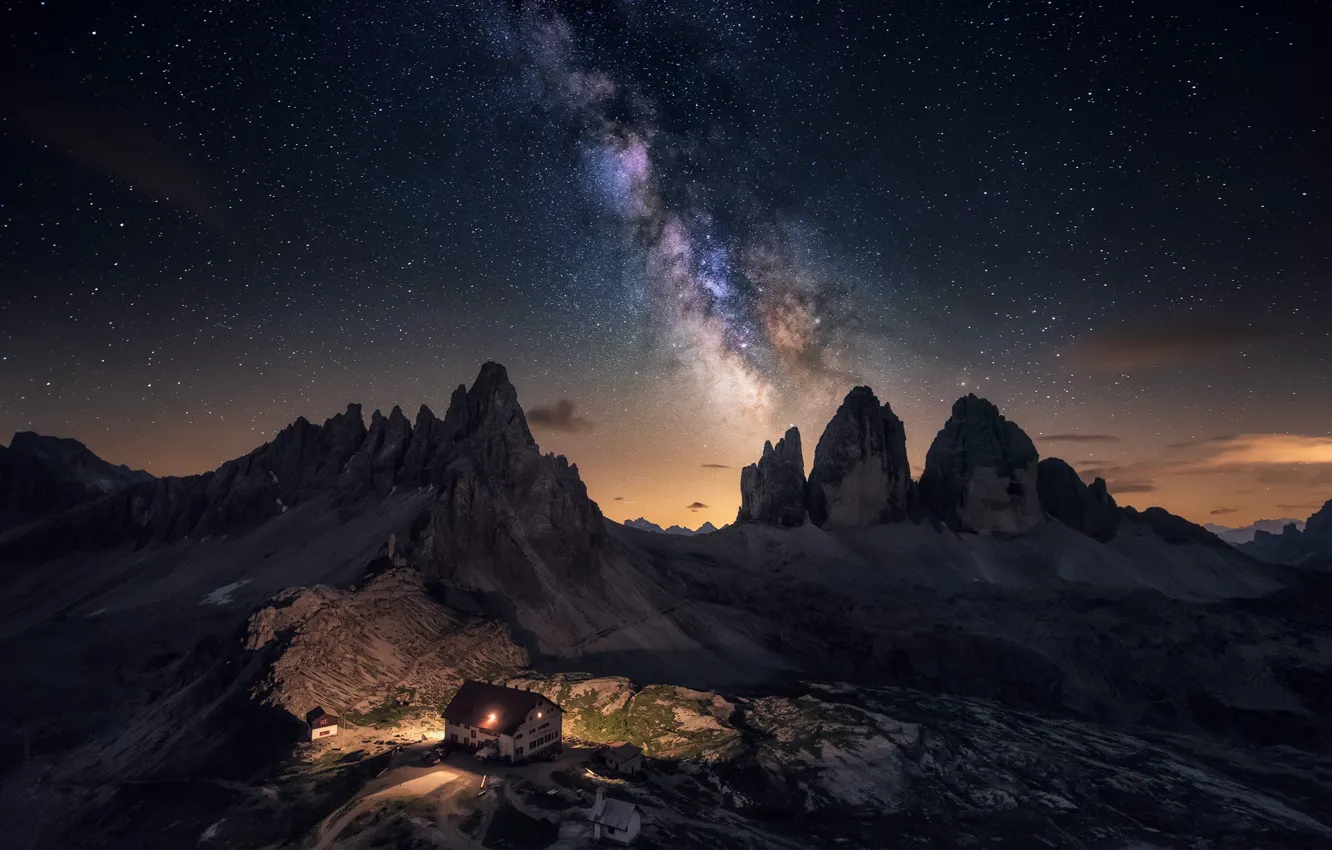 Фото обои небо, звезды, ночь, дом, скалы, Италия, Italy, Carlos F Turienzo