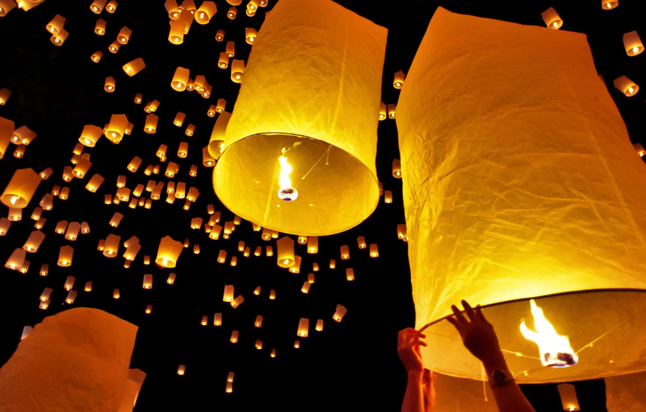 Фото обои небо, ночь, огни, Таиланд, фонарики, Лойкратхонг, Чианг Май