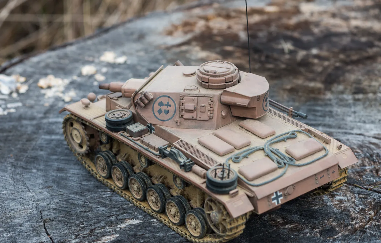 Фото обои фон, игрушка, моделька, немецкий средний танк, PzKpfw III, Panzer III