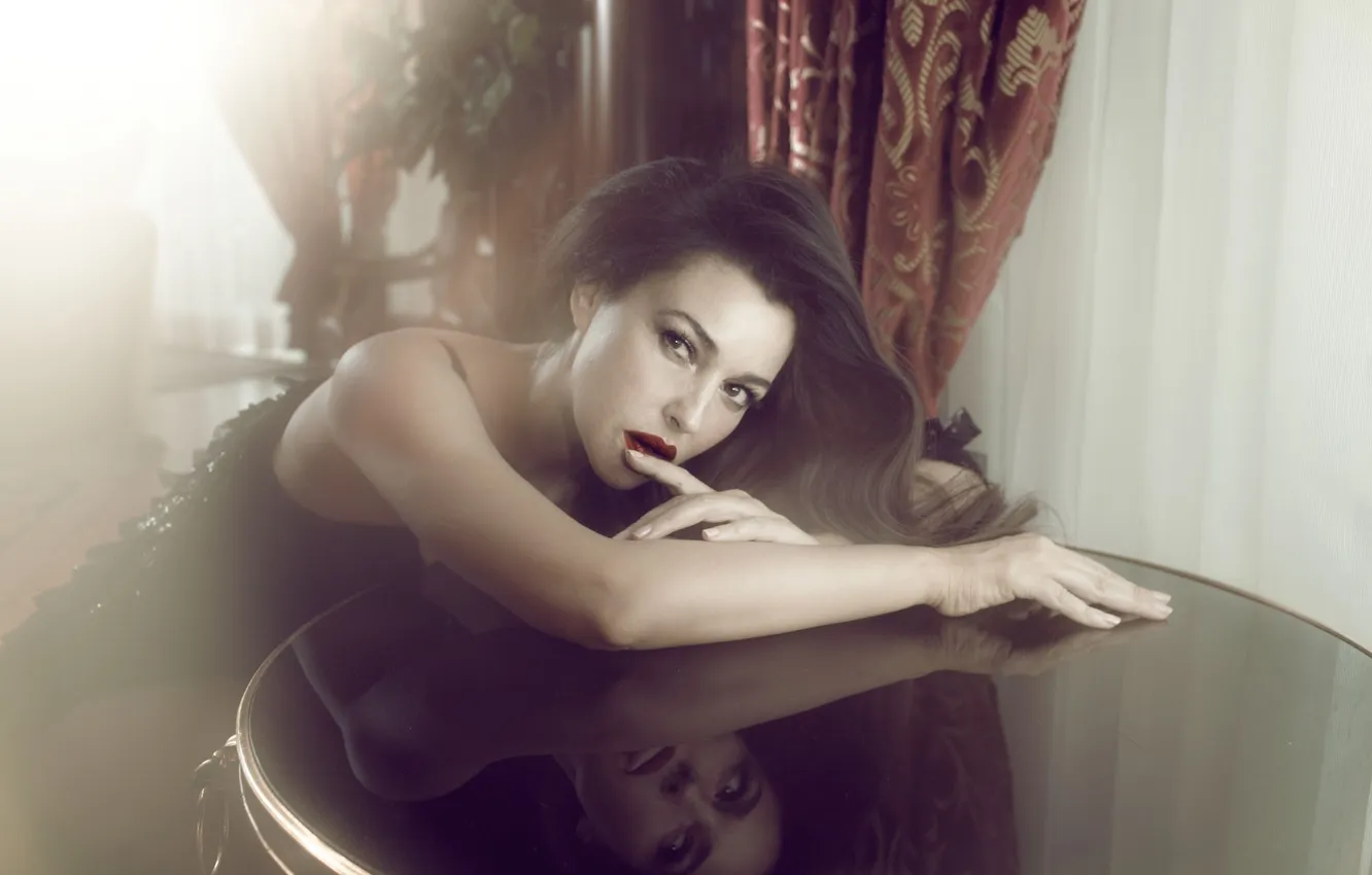 Фото обои поза, актриса, Monica Bellucci, Моника Беллуччи