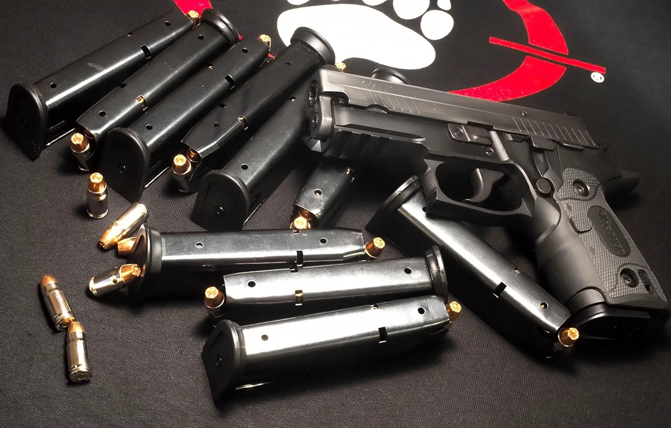 Фото обои Пистолет, Патроны, Sig Sauer, Обоймы