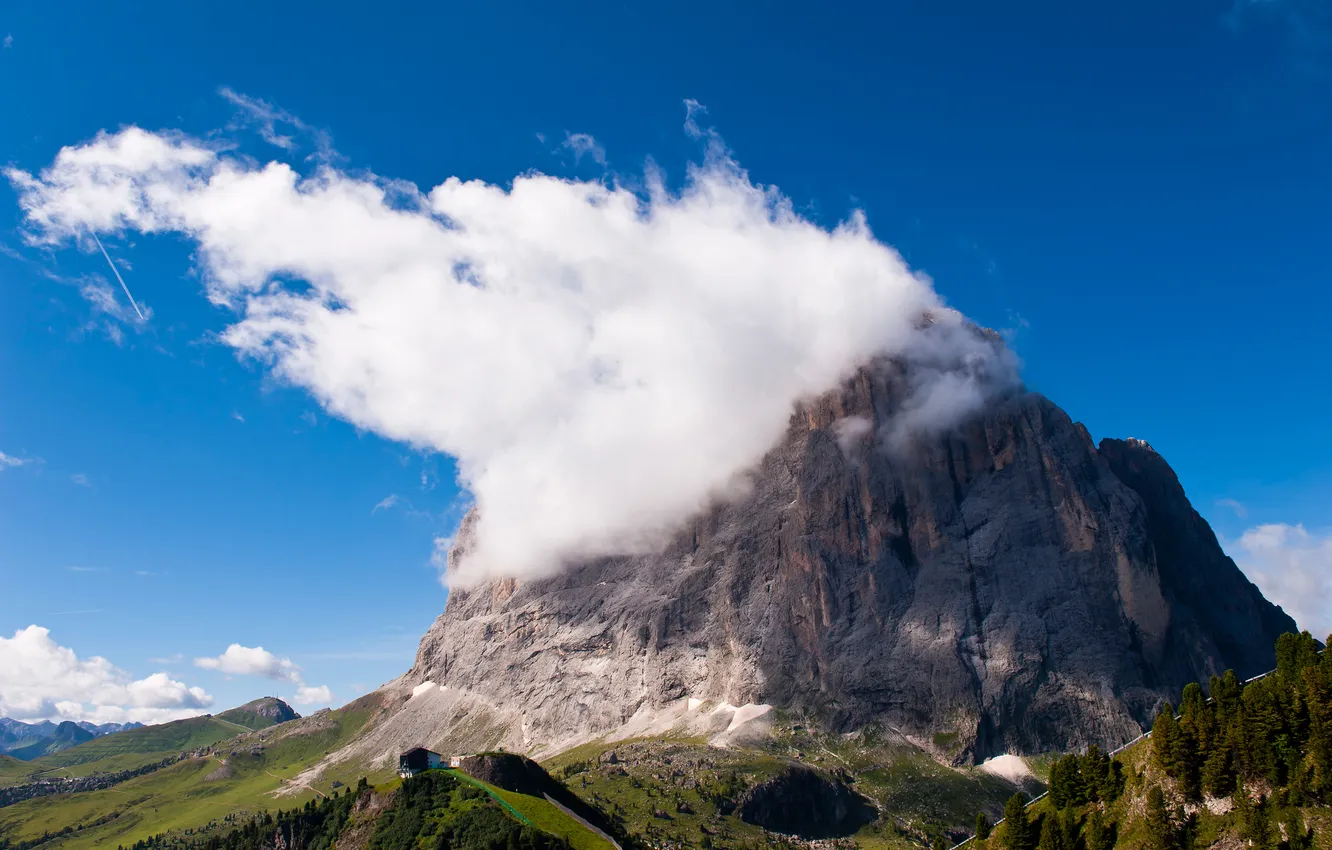 Фото обои небо, облака, скала, гора
