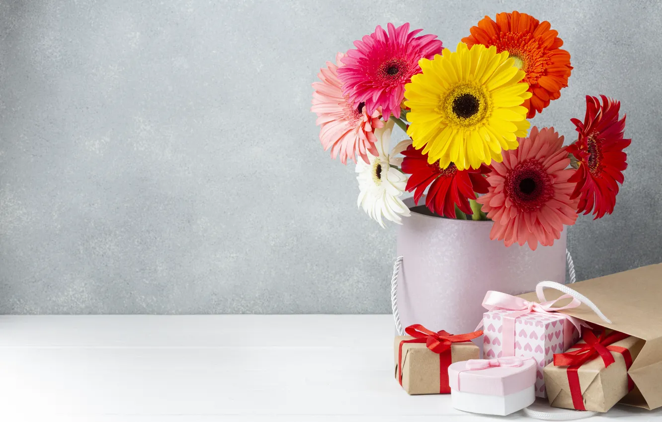 Фото обои цветы, подарок, букет, герберы, коробочка
