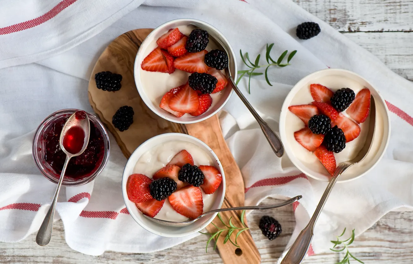 Фото обои ягоды, клубника, ежевика, джем, йогурт, Anna Verdina