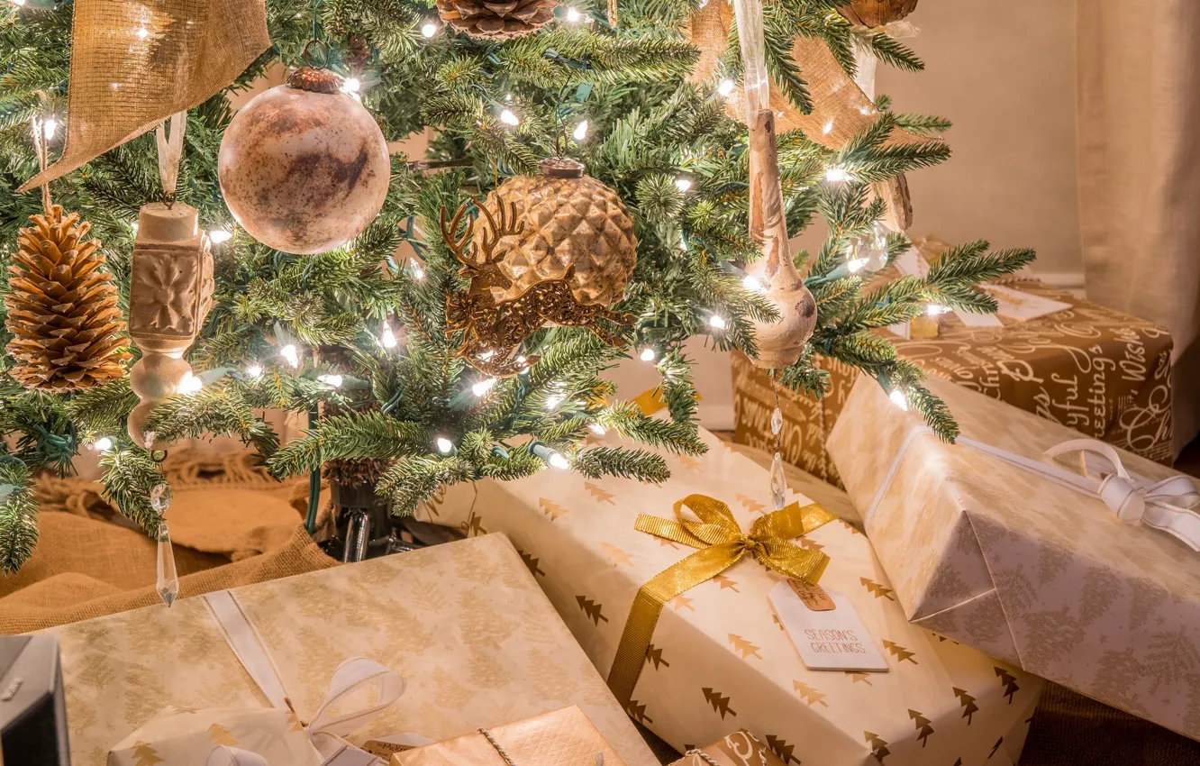 Фото обои игрушки, новый год, ель, подарки, украшение на елку