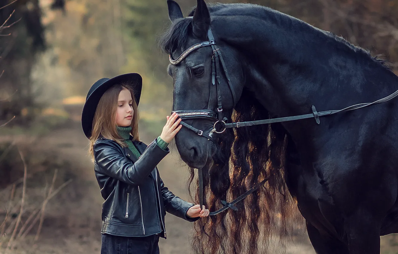 Фото обои природа, животное, конь, лошадь, весна, девочка, прогулка, ребёнок