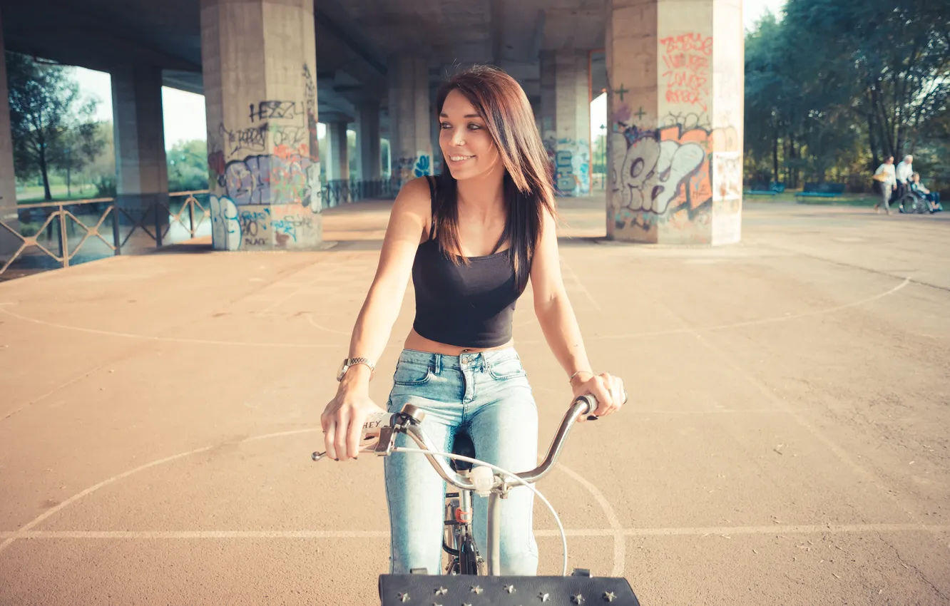 Фото обои bicycle, women, smiling