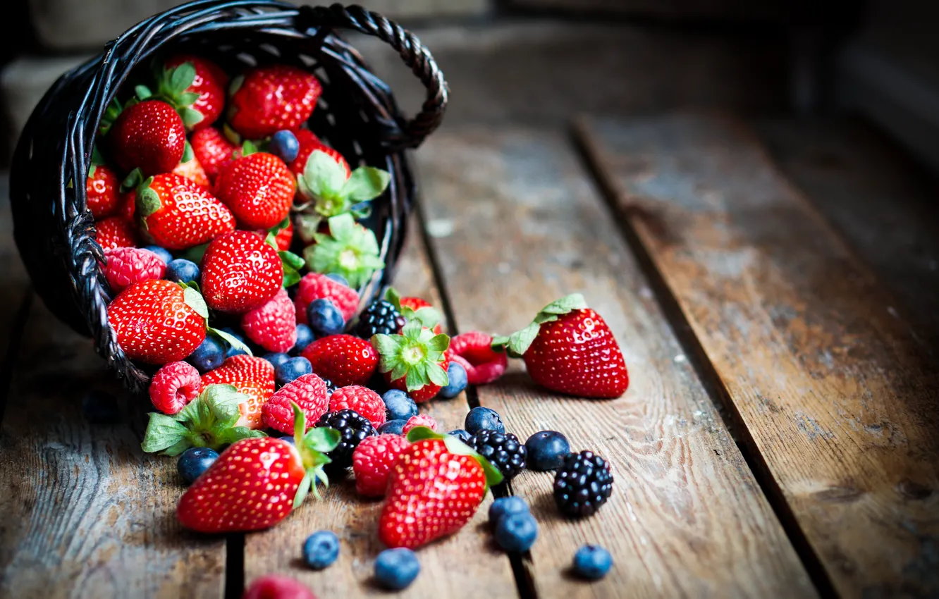 Фото обои ягоды, малина, черника, клубника, ежевика, strawberry, blueberry, berries