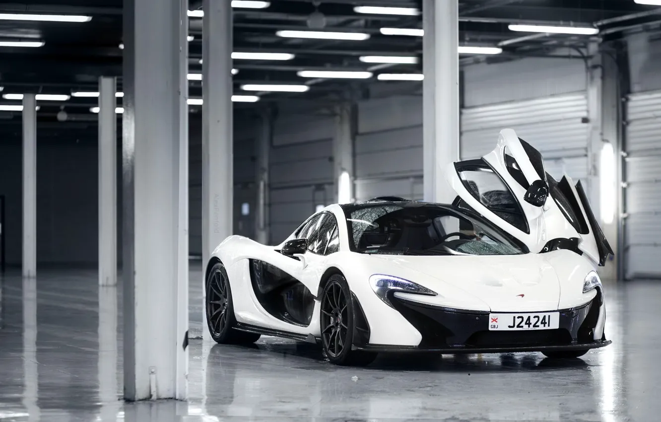Фото обои McLaren, White, Supercar, 2014, Door, Underground Parking