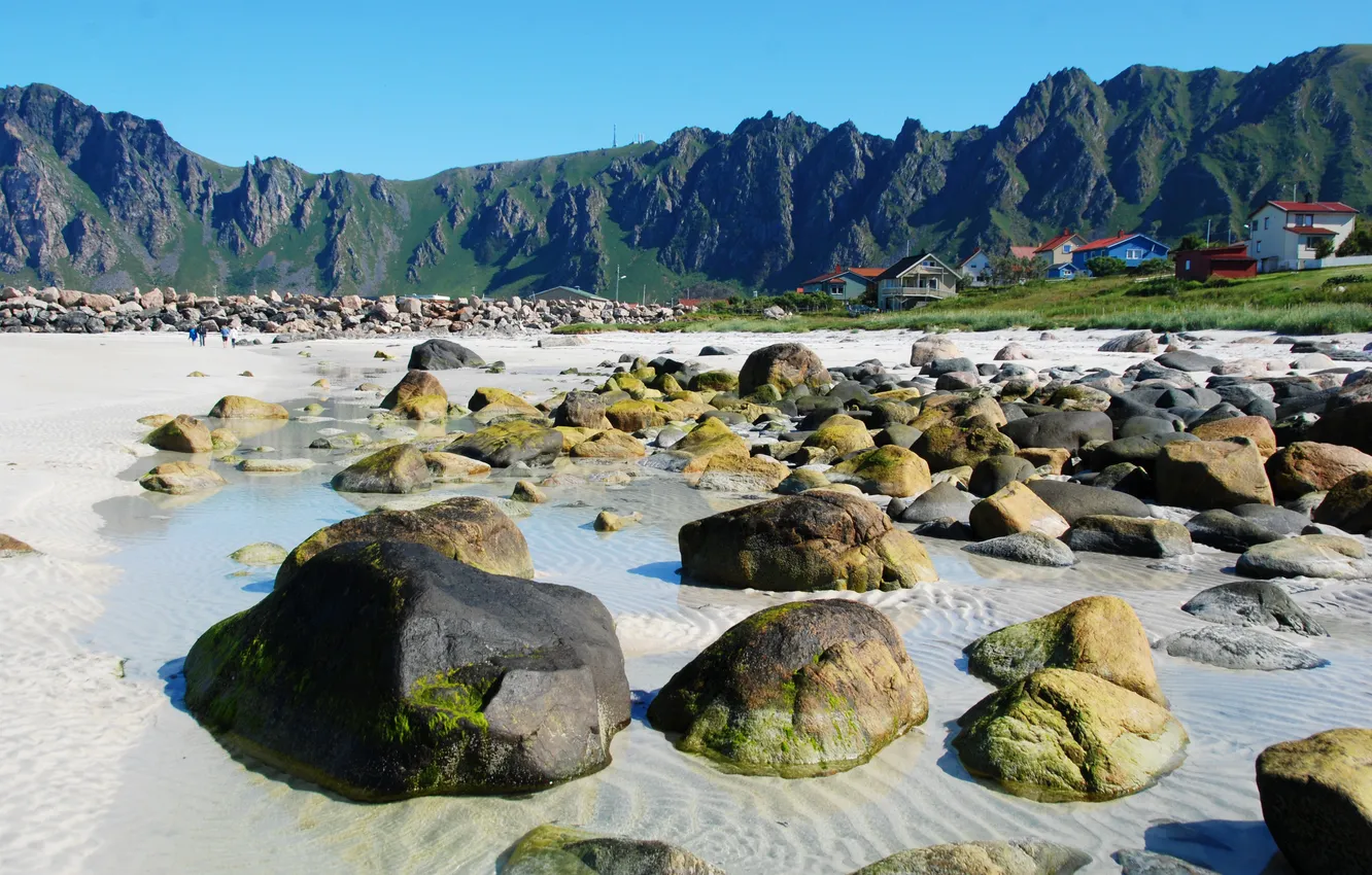 Фото обои песок, горы, камни, Норвегия, домики, поселок, Andoy