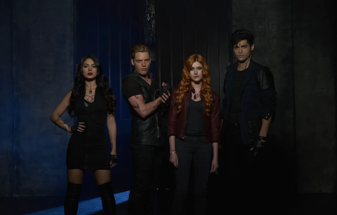 Фото обои взгляд, актёры, сериал, руны, Фильмы, Shadowhunters, Сумеречные охотники