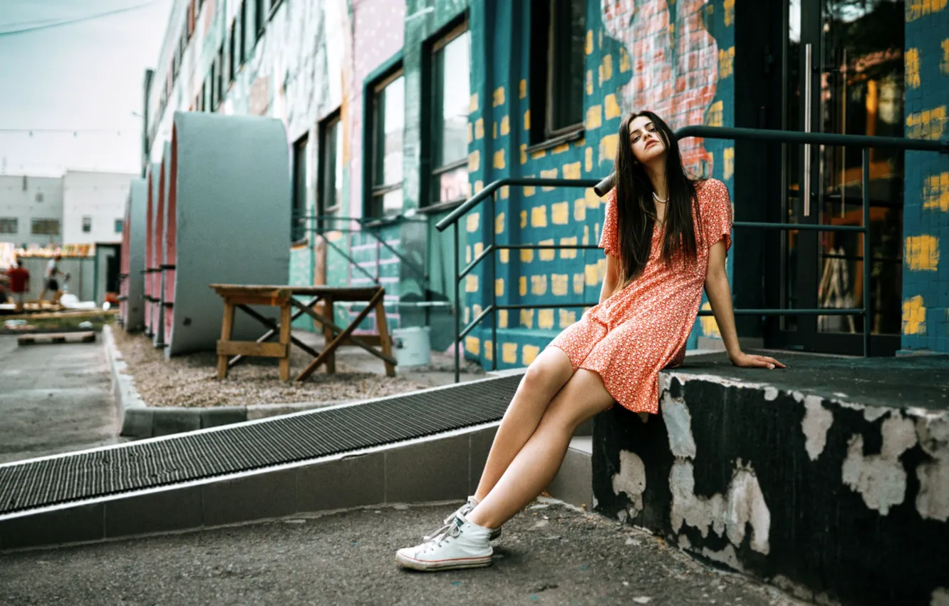 Фото обои girl, dress, beautiful, model, cute, sneakers