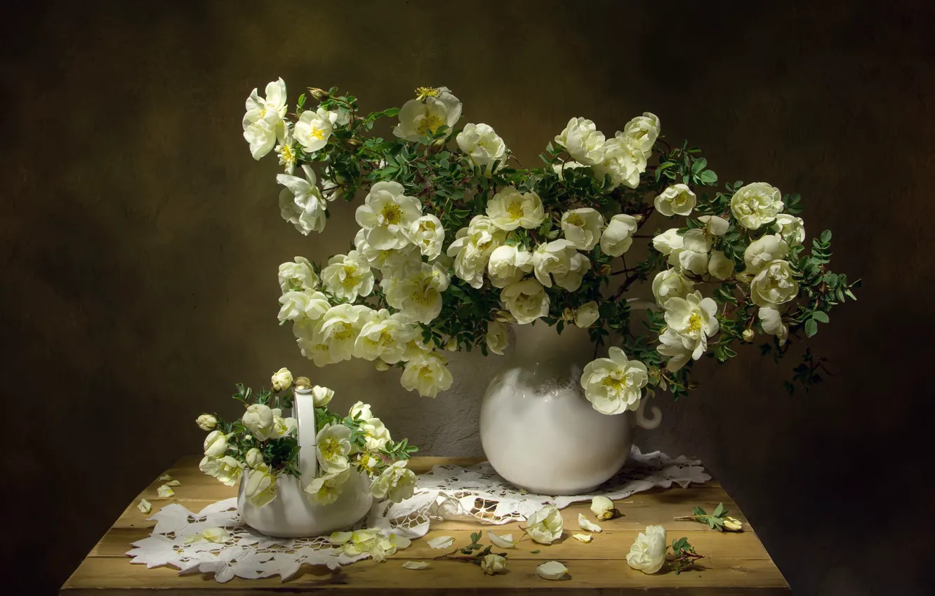Фото обои ветки, шиповник, ваза, цветки, салфетка, Татьяна Феденкова