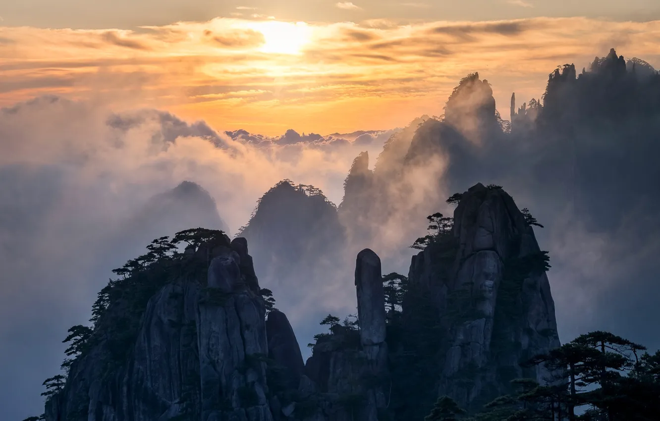 Фото обои облака, горы, скалы, Китай, Аньхой