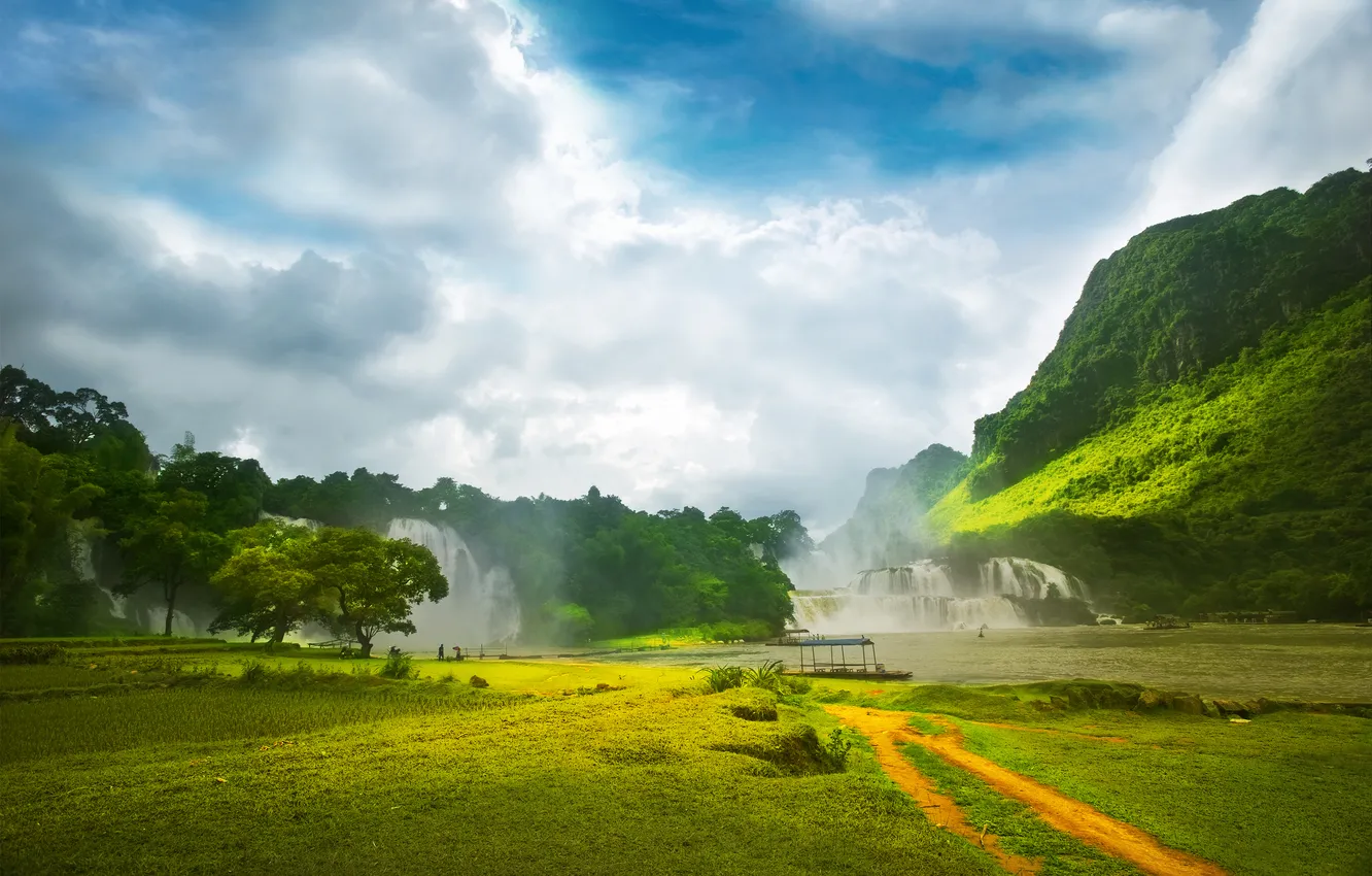 Фото обои зелень, небо, река, водопад