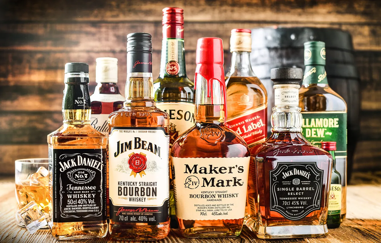 Фото обои whiskey, bottles, alcohol