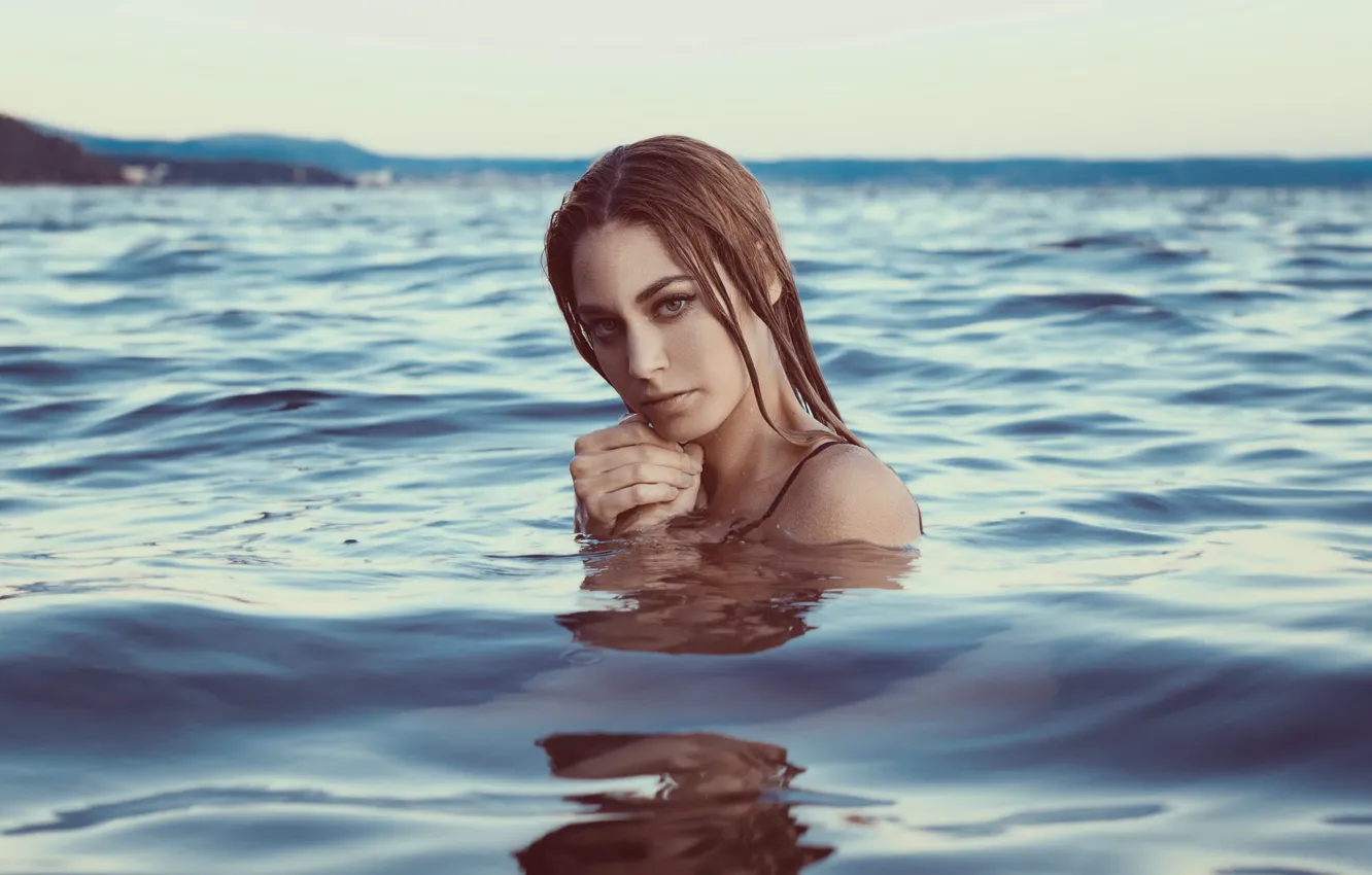 Фото обои девушка, в воде, кареглазая, Federico Sciuca, Sea life, Katia Lovat
