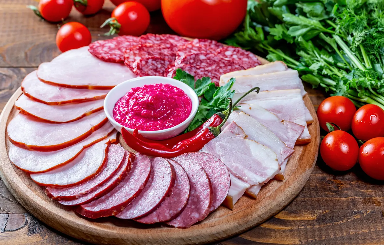Фото обои мясо, перец, овощи, помидоры, колбаса, ветчина