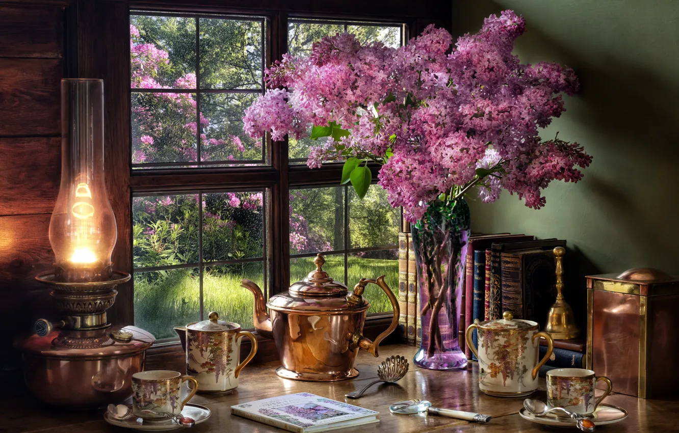 Фото обои стиль, книги, лампа, чайник, окно, чашки, ваза, натюрморт