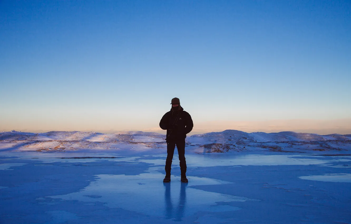 Фото обои ice, winter, lake, man, frozen, sunlight, freeze, frost