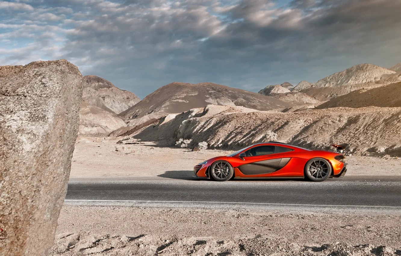 Фото обои McLaren, Orange, Sky, Side, Death, Sand, Supercar, Valley