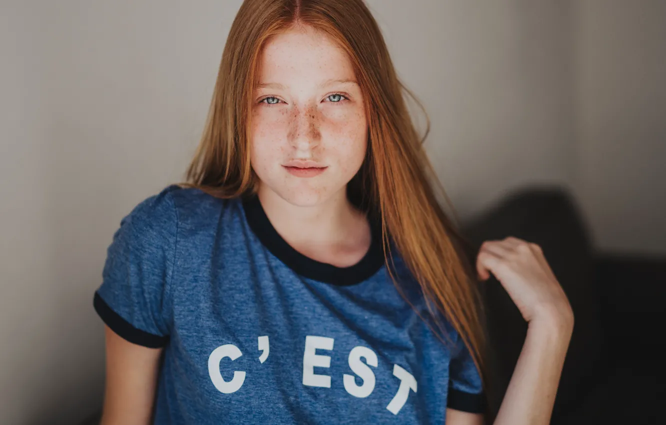 Фото обои девушка, портрет, веснушки, рыжая