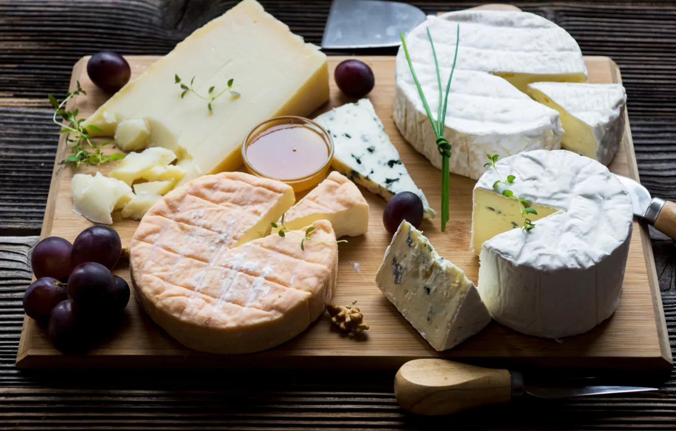 Фото обои сыр, виноград, ассорти