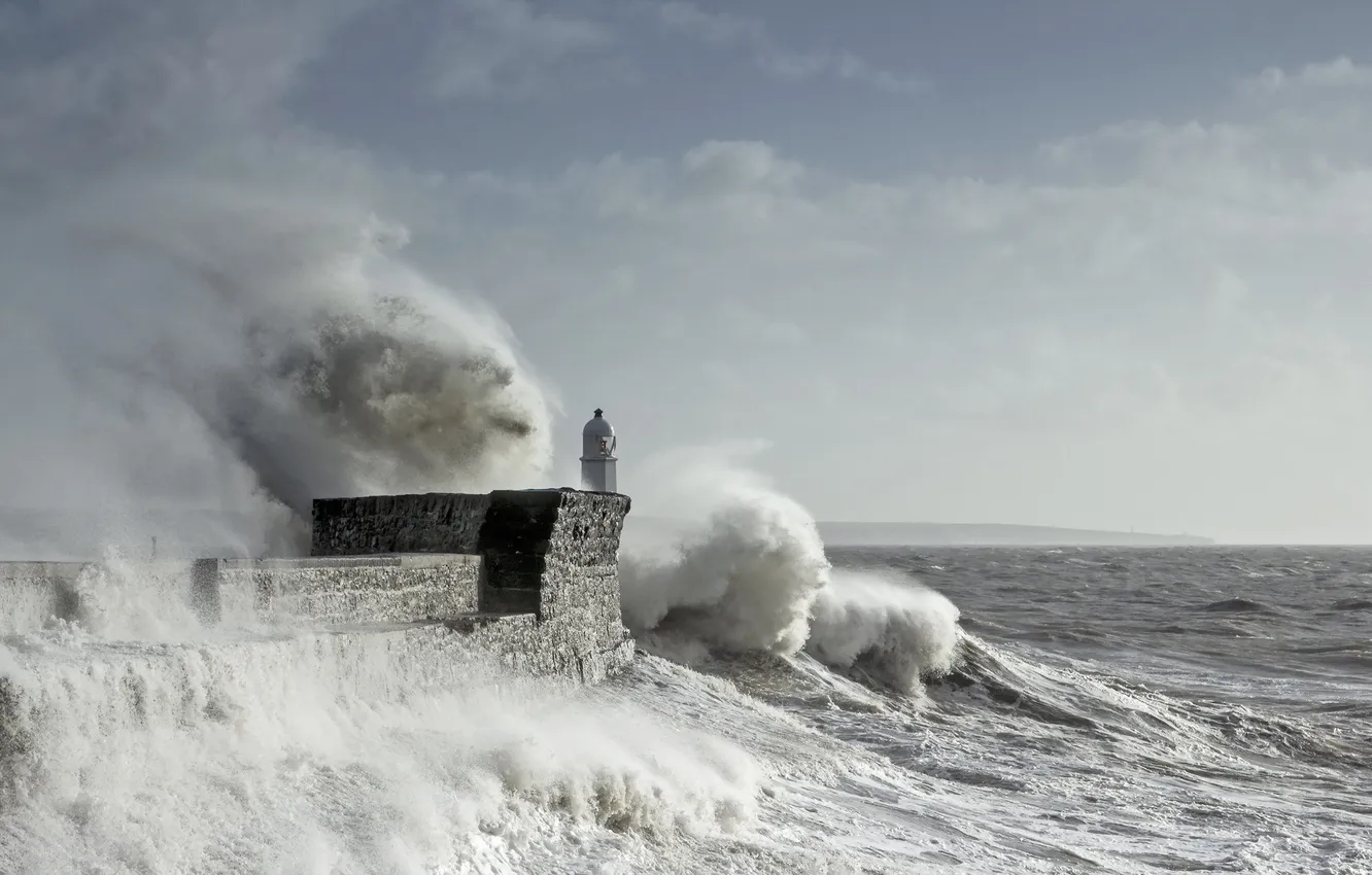 Фото обои landscape, lighthouse, stormy, storm force waves