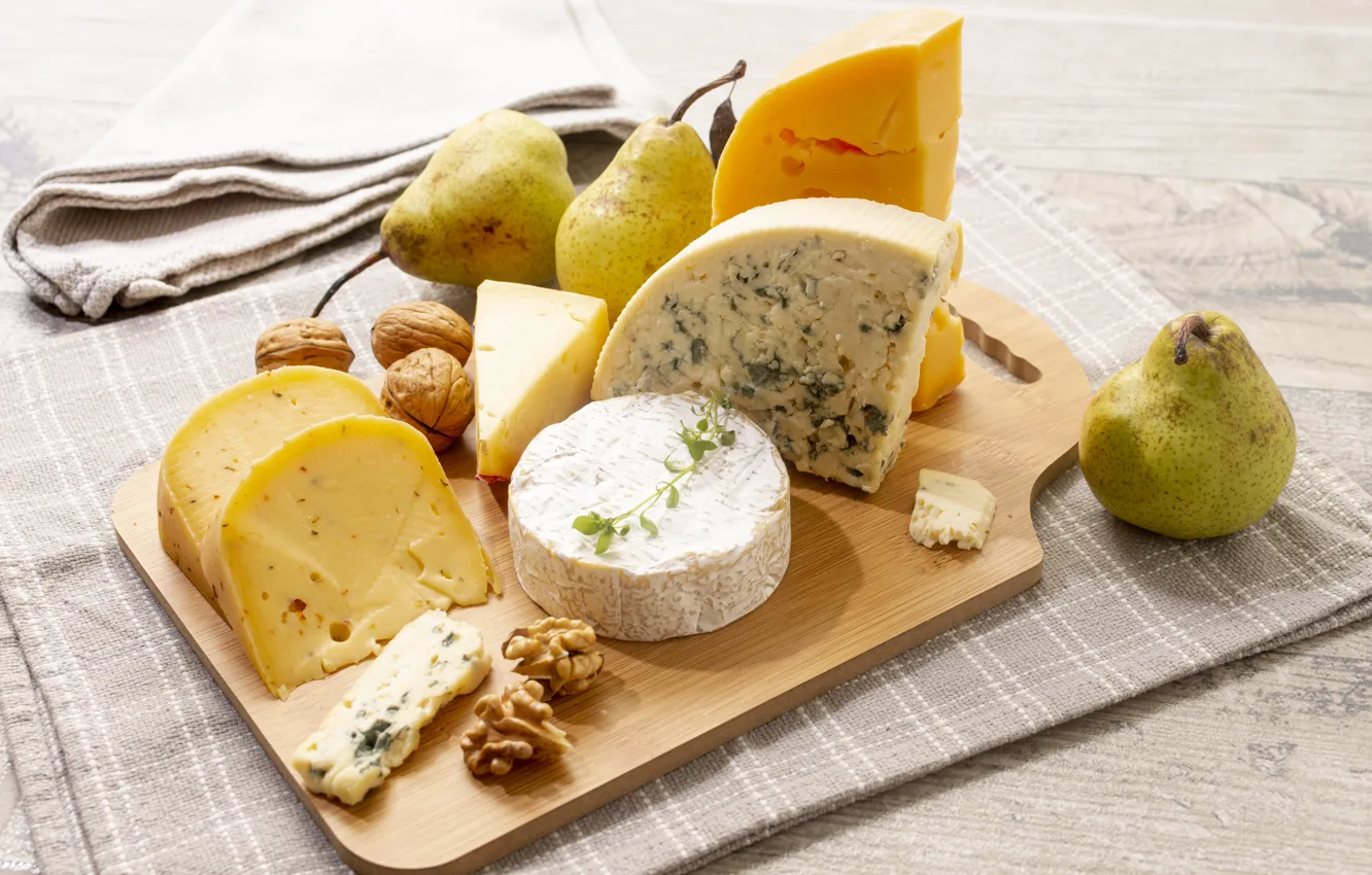 Фото обои сыр, орехи, груши, ассорти