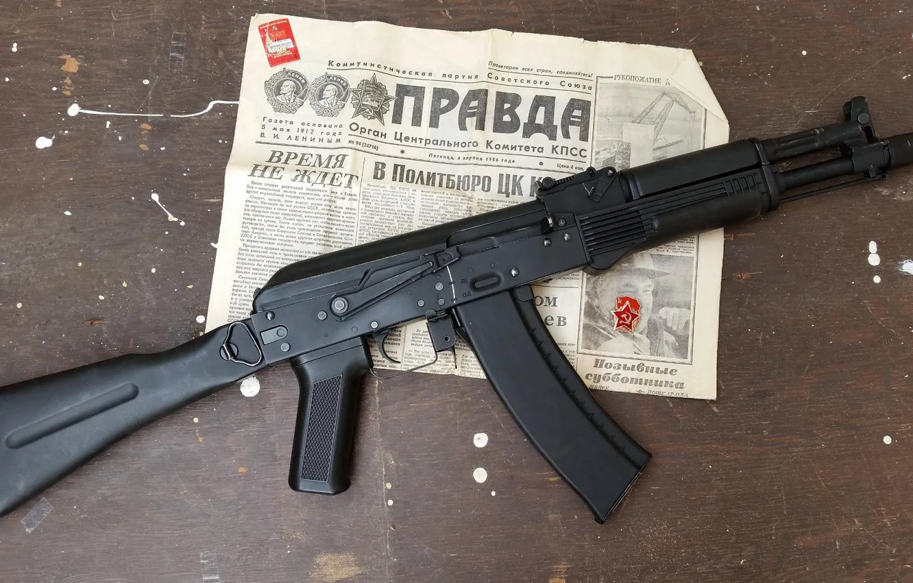 Фото обои weapon, автомат Калашникова, assault Rifle, AK-102, АК-102, Газета Правда
