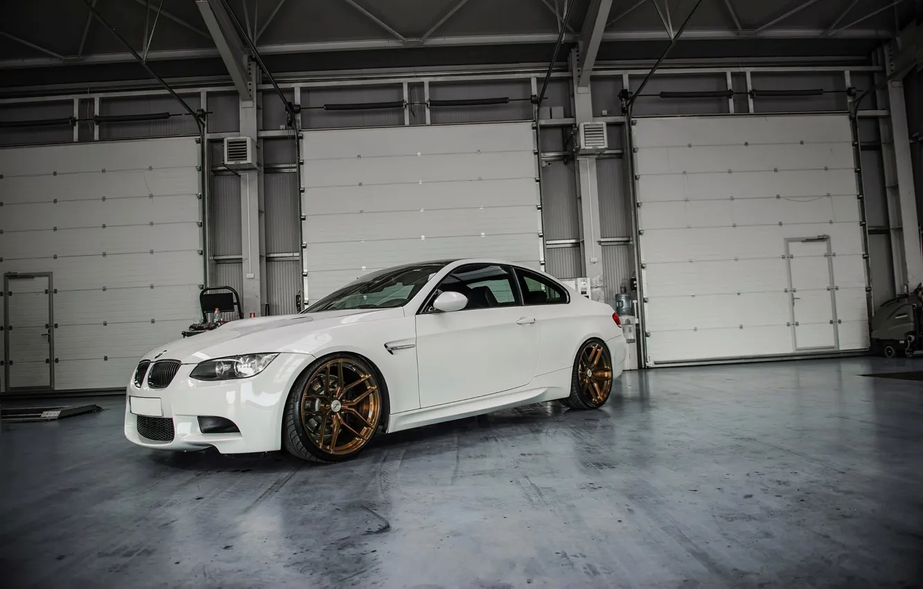 Фото обои BMW, White, E92, Gold, Wheels, M3