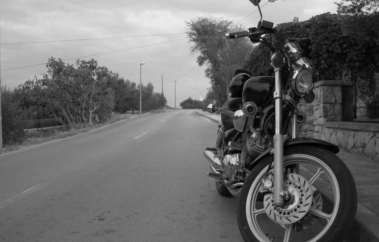 Фото обои черно-белая, Дорога, Мотоцикл