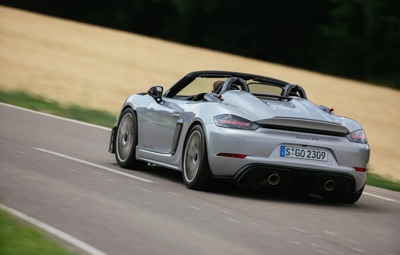 Фото обои Porsche, road, rear view, Porsche 718 Spyder RS