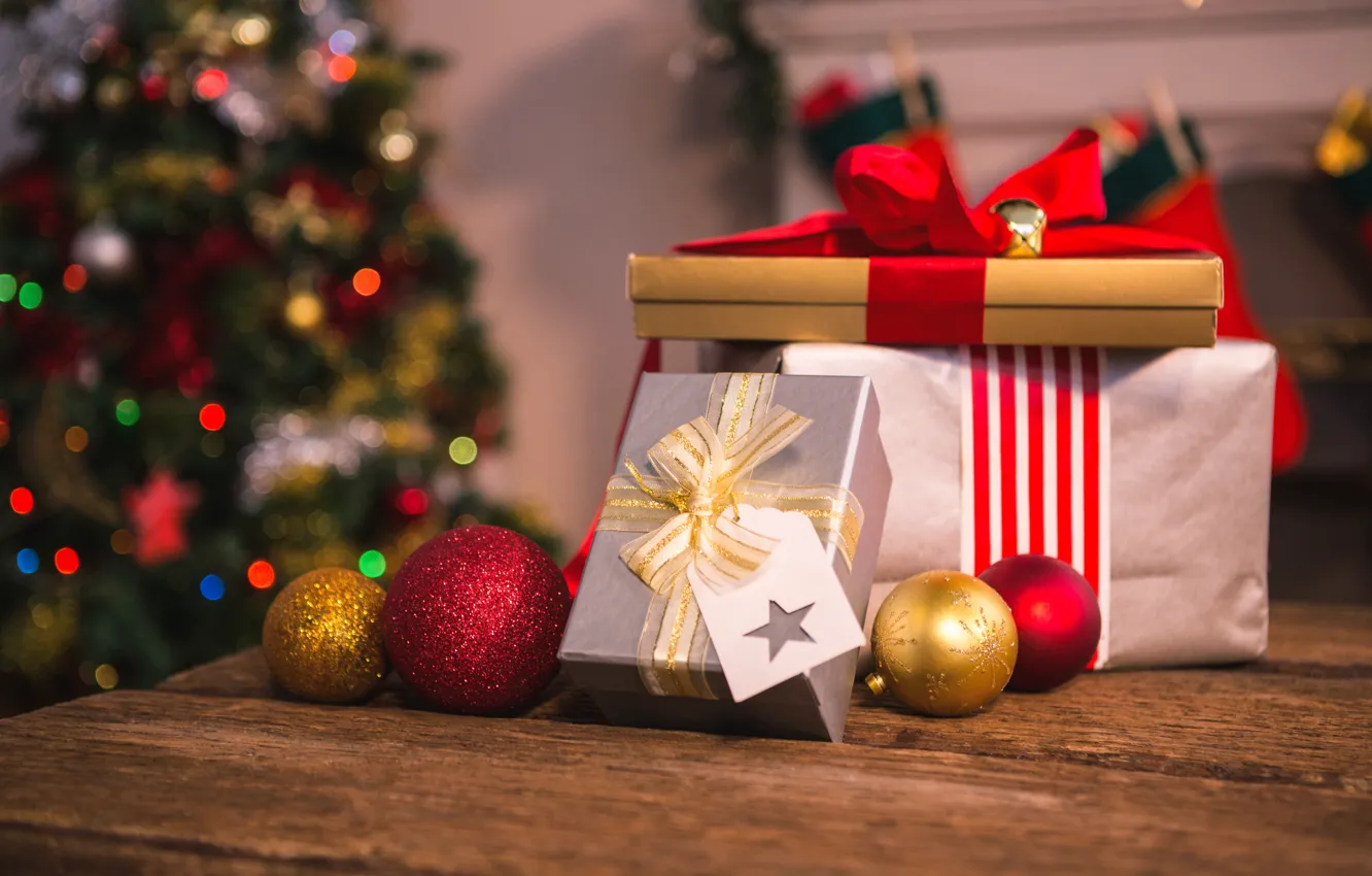 Фото обои праздник, игрушки, Рождество, подарки, Новый год, ёлка, коробки, декор