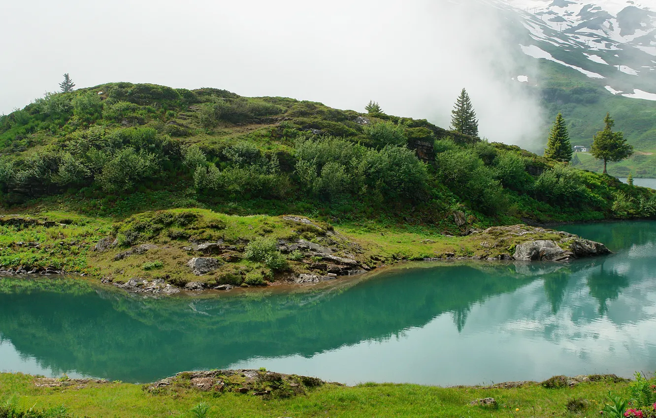 Фото обои вода, снег, деревья, пейзаж, горы, природа, туман, озеро