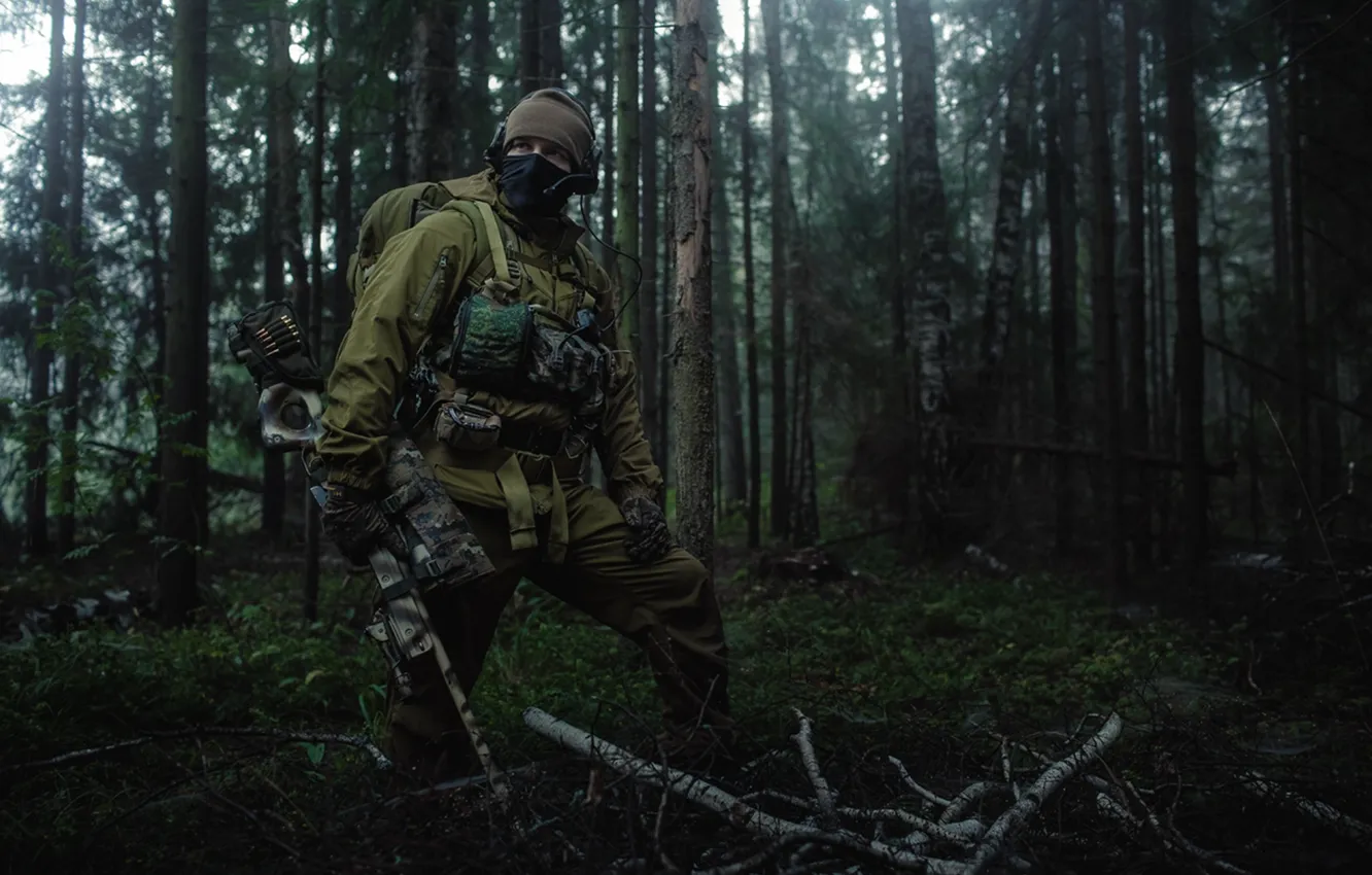 Фото обои лес, маска, солдат, снайпер, пехотинец, снайперская винтовка, комуфляж