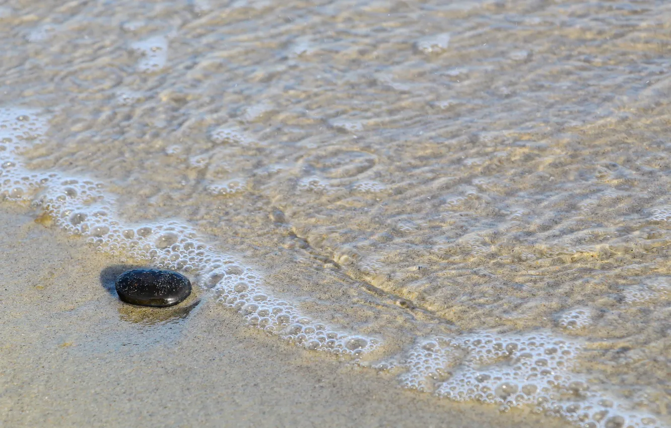 Фото обои stone, water, sand, wave