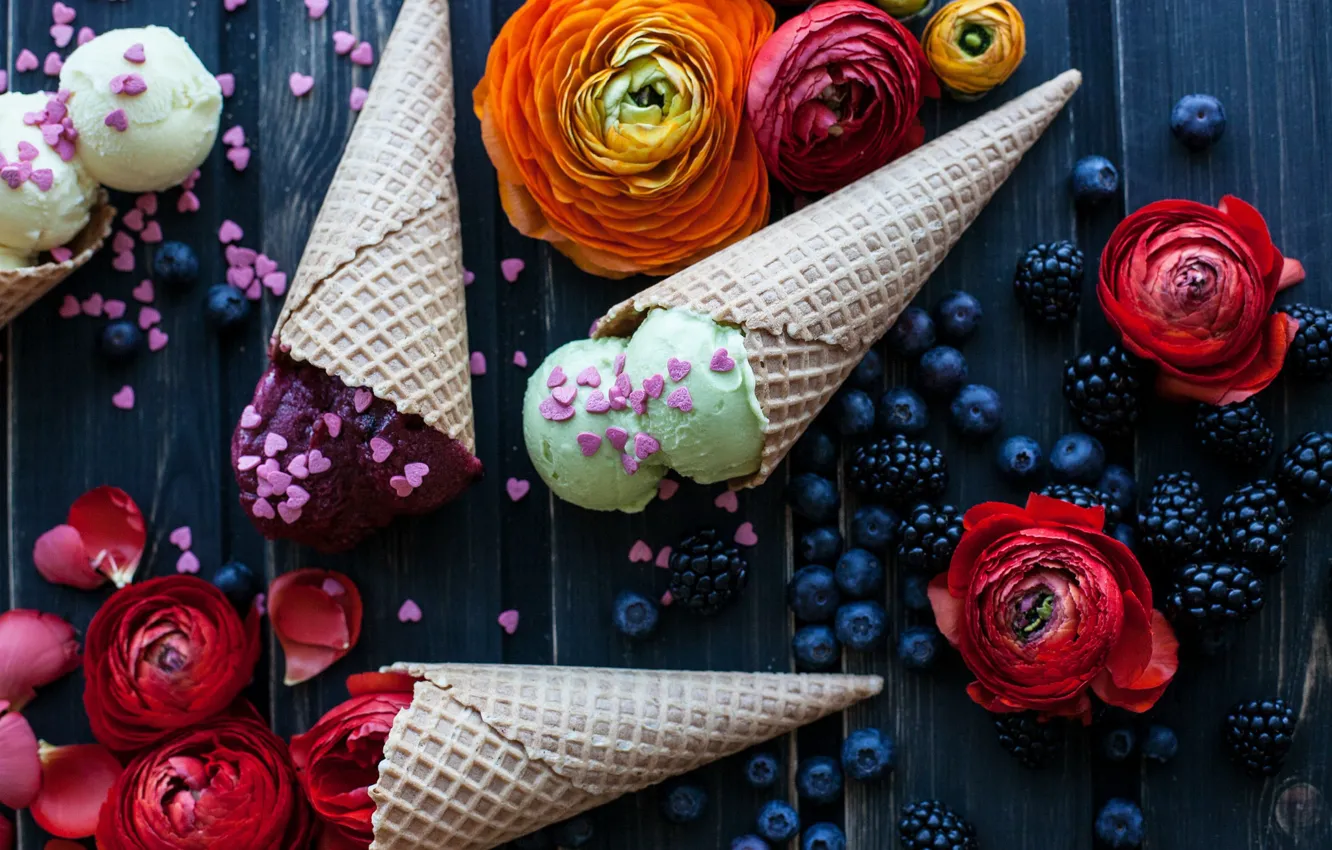Фото обои цветы, мороженое, вафельный рожок