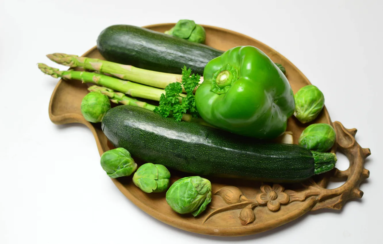Фото обои зелень, перец, поднос, кабачки