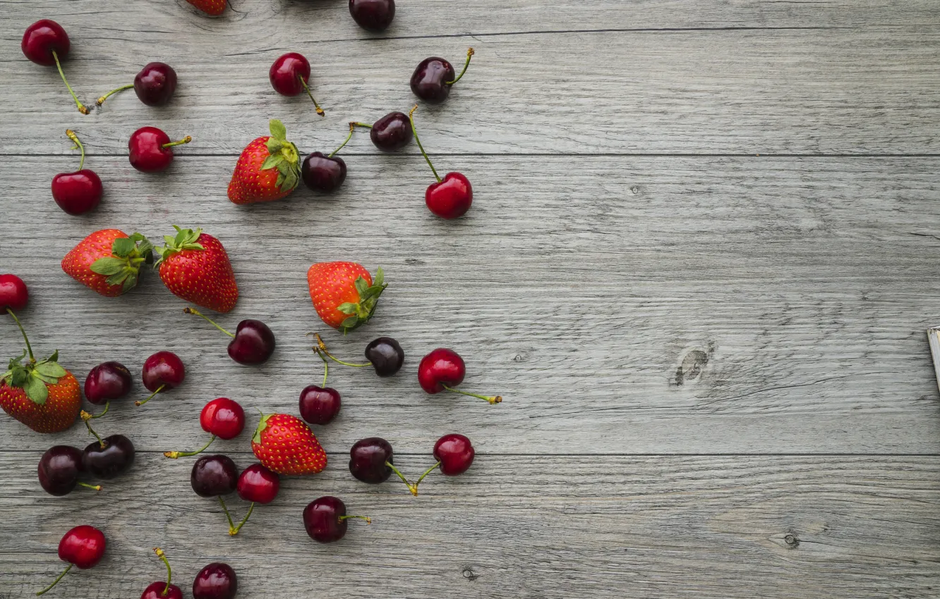 Фото обои вишня, ягоды, клубника, wood, fruit, cherry, strawberry