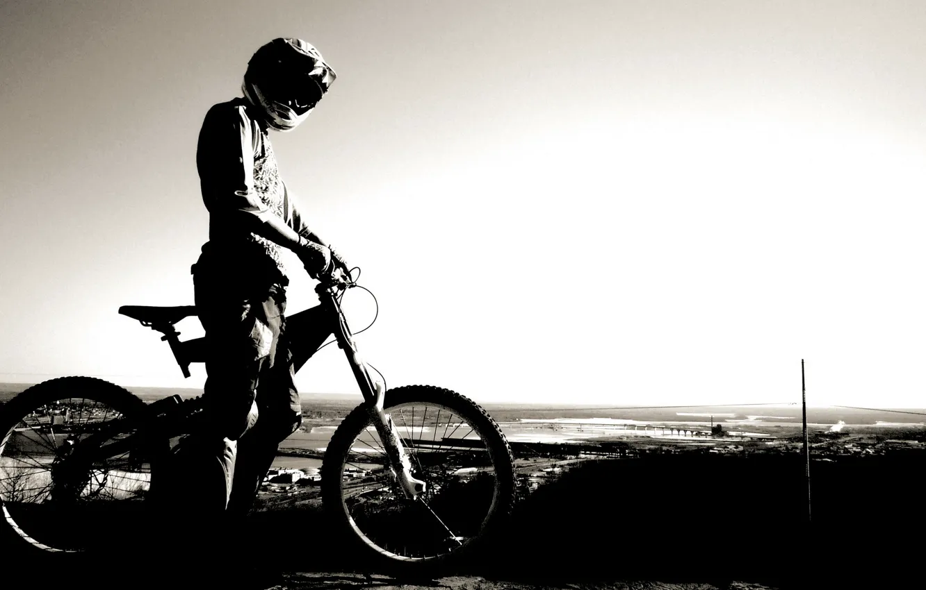 Фото обои небо, горизонт, шлем, Велосипед