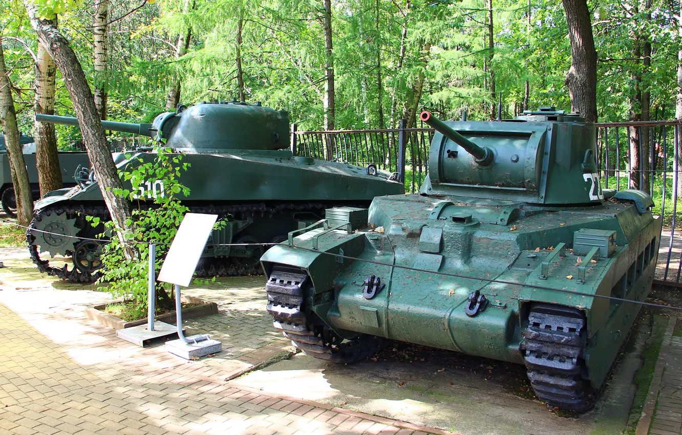 Фото обои Москва, Великобритания, США, Танки, M4A2 Sherman, Поклонная гора, Музей Г.О.Р.А., Матильда IV