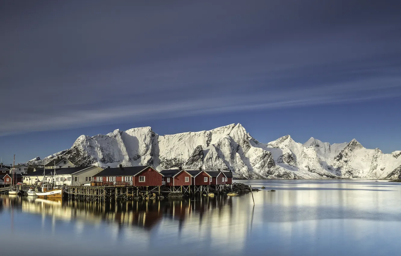 Фото обои небо, горы, берег, побережье, дома, Норвегия