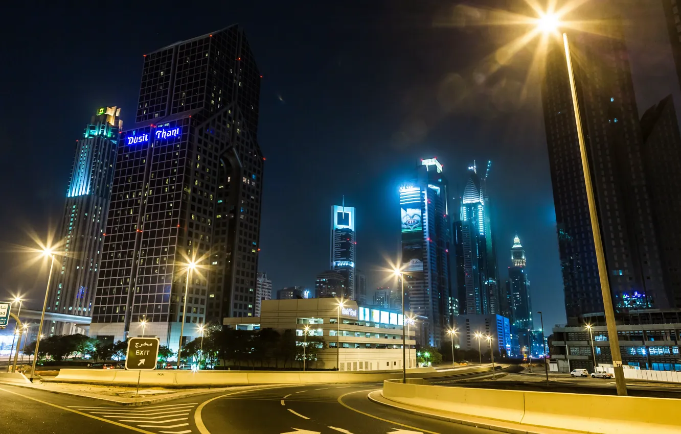 Фото обои дорога, ночь, огни, небоскребы, Дубай, Dubai, ОАЭ, Арабские Эмираты