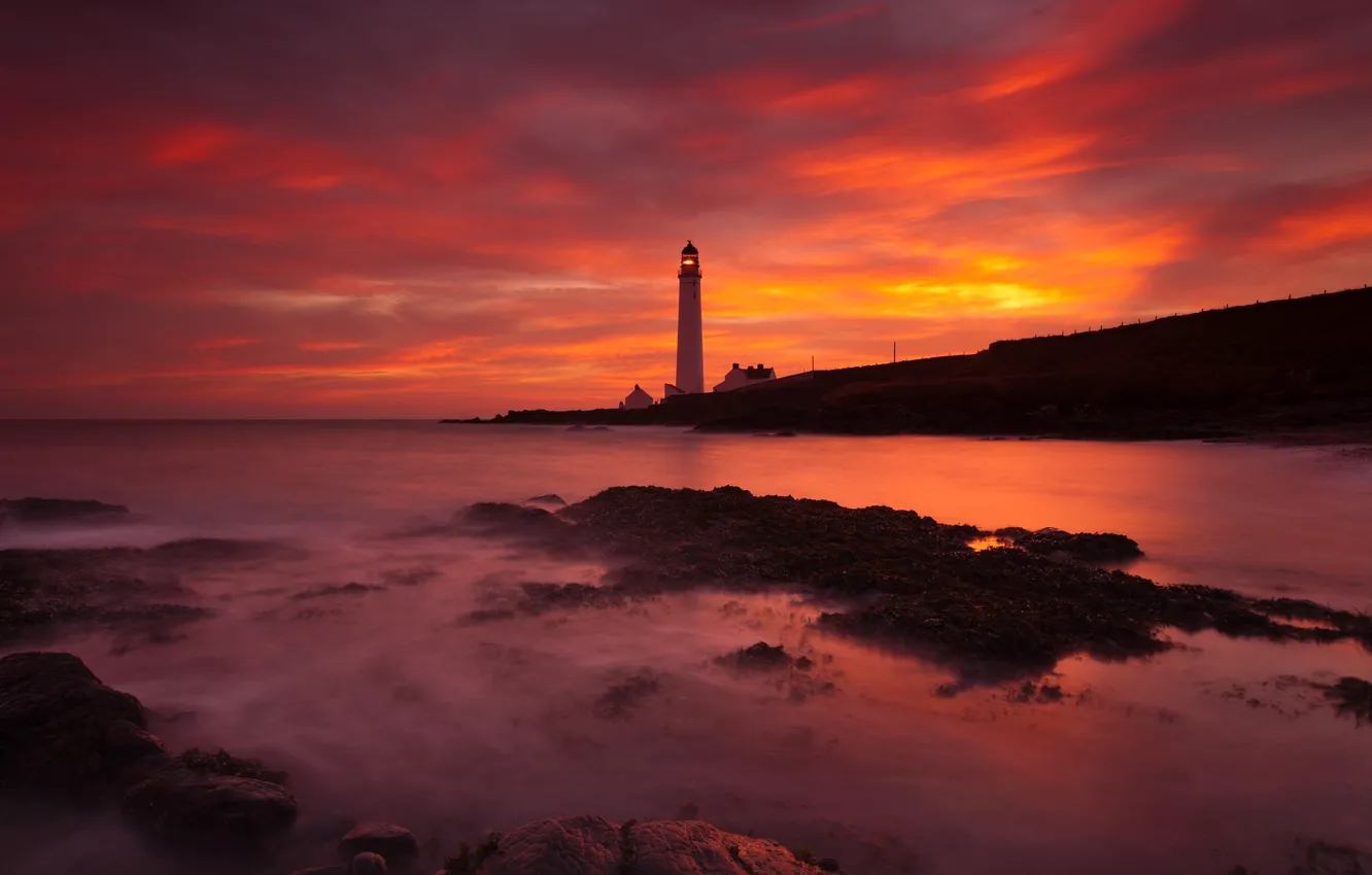Фото обои пляж, камни, океан, рассвет, маяк, Scotland, Angus