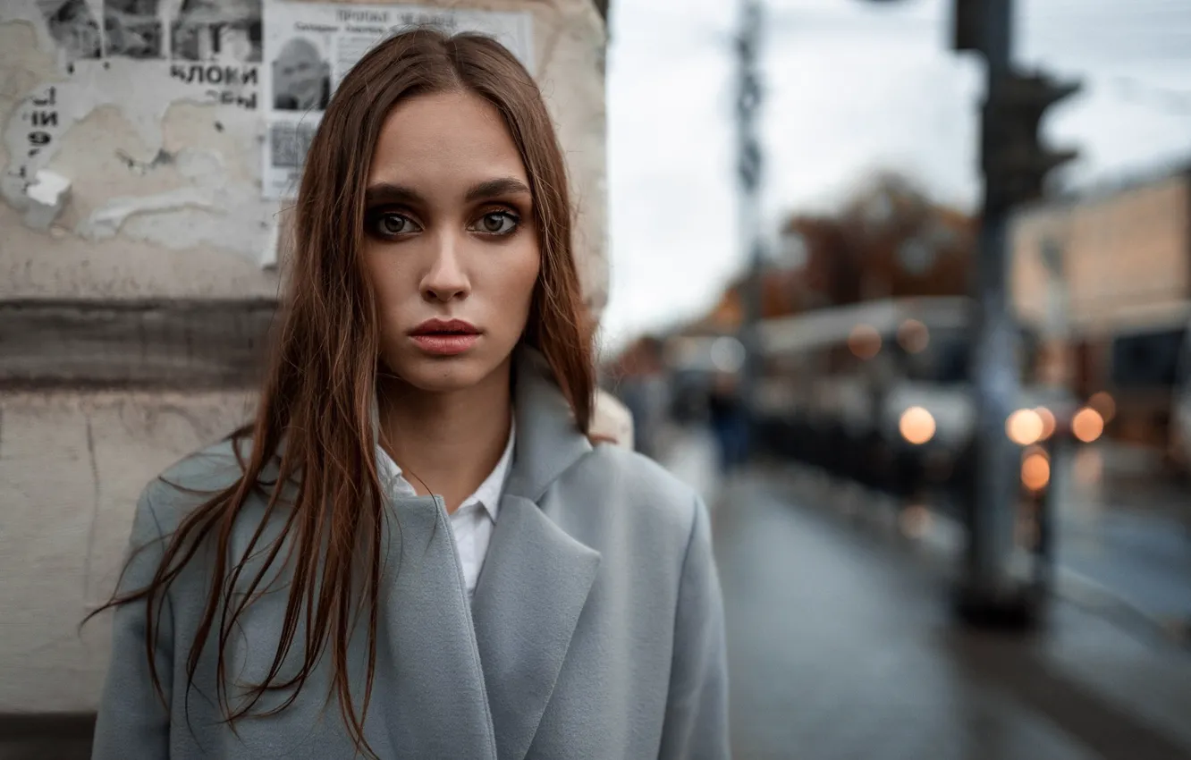 Фото обои дождь, улица, пальто, кареглазая, Александр Куренной