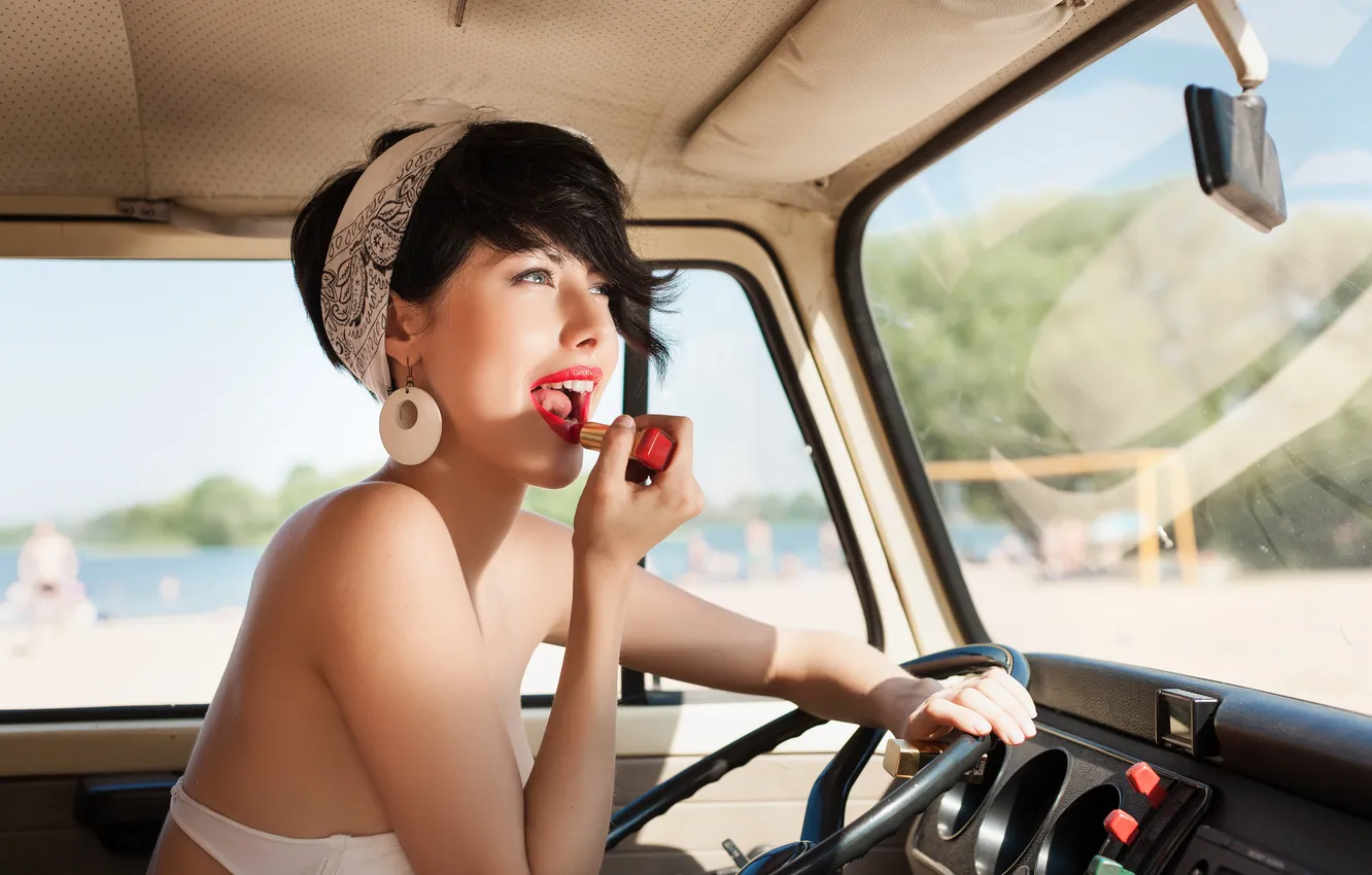 Фото обои car, woman, driver, lipstick